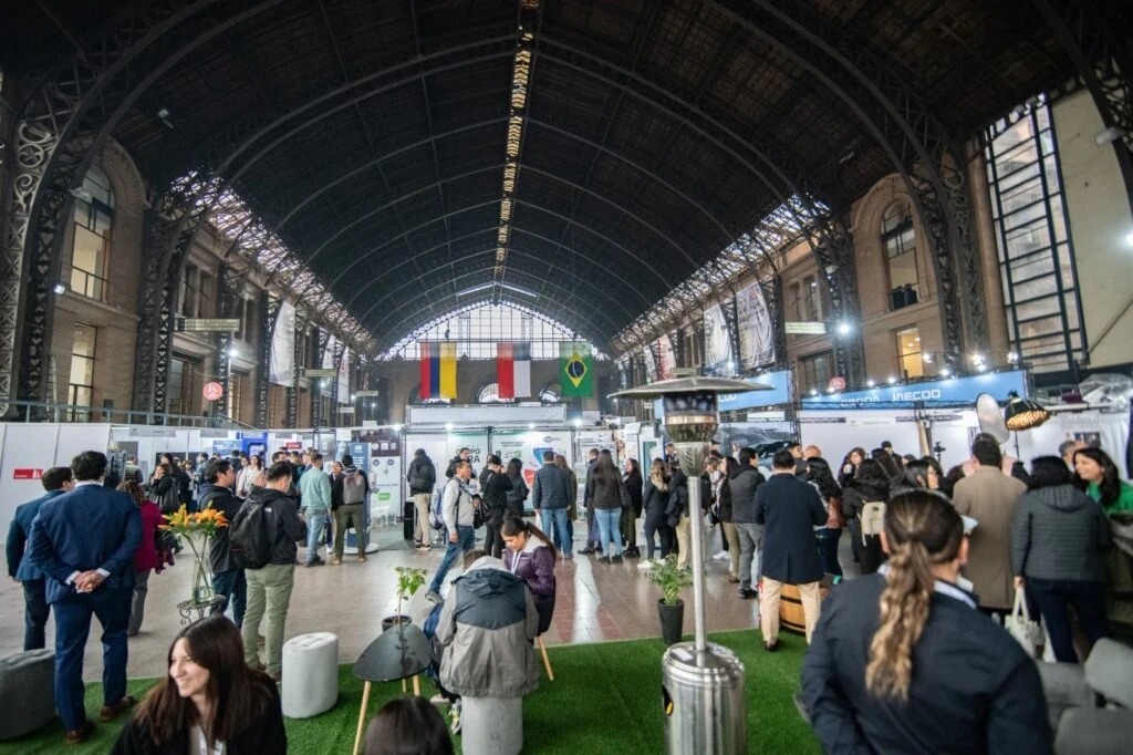 Recorrido por la feria de Expo Compras Públicas